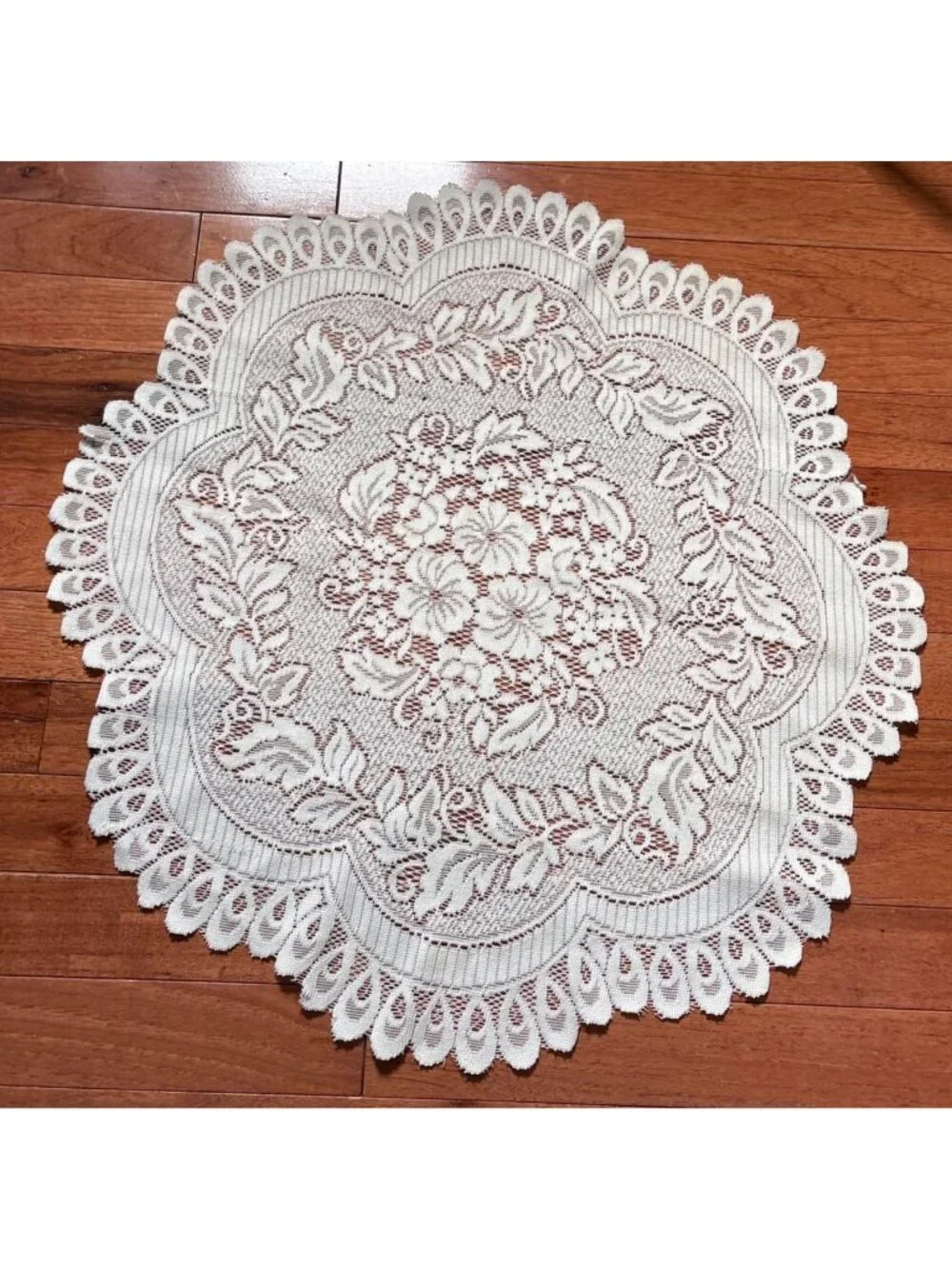 Elegant White Lace Floral Round Doily Table Topper 23